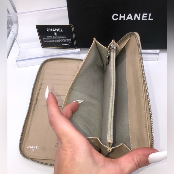 Chanel Maltelasse Patent Gold Quilted Organizer Wallet Clutch Zip Around CC - Picture 9 of 16